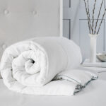 Gloria - Microfibre Soft Touch Feels Like Down Duvet - 10.5 - Double