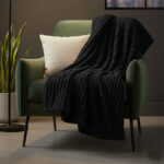 Chunky Ribbed Mink Throw Ultra Soft Warm Elegant Blanket for Sofa Or Bed - 150 x 200cm - Black